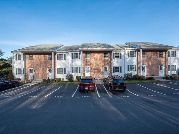 159 Scenery Ln, Johnston, RI 02919