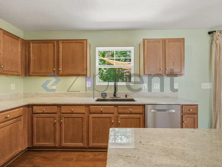 261 Chadford Pl — Photo 16