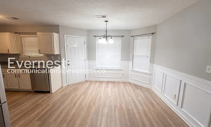 251 Cobblestone Ln — Photo 7
