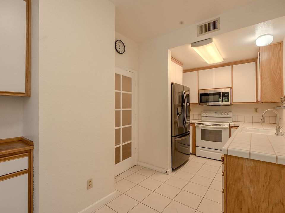 1st image of 983 Belmont Ter Unit 3