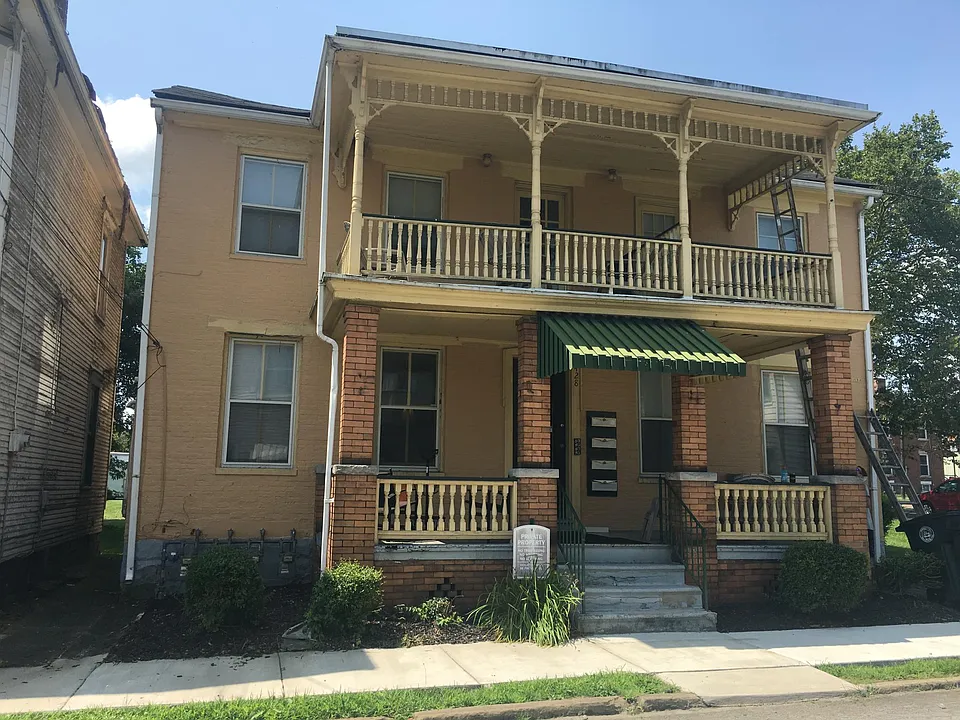 428 Clinton Ave #3