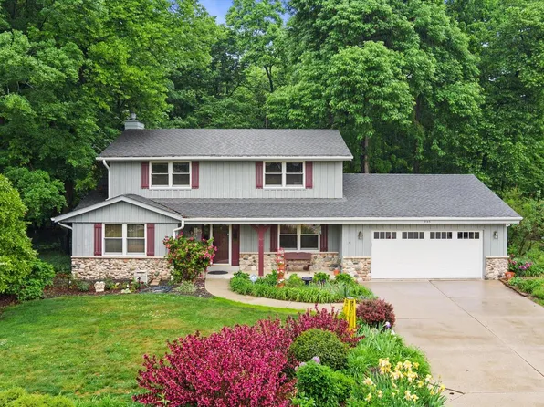 3145 S Manor COURT, New Berlin, WI 53151