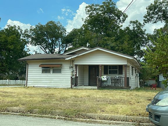 2nd image of 104 E Sadosa St