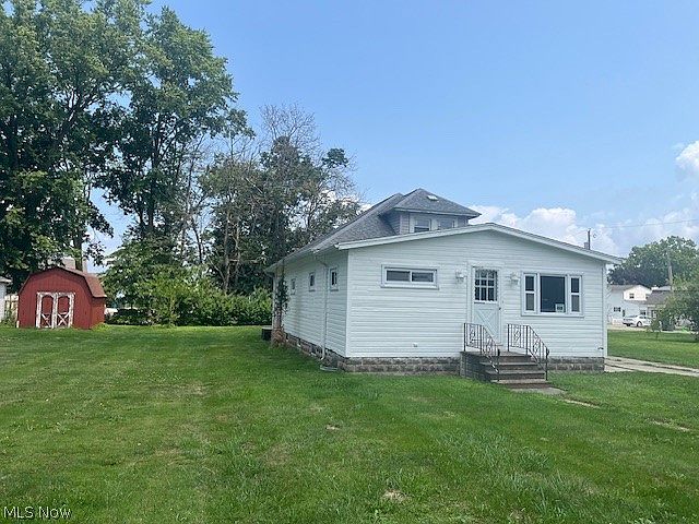 1st image of 905 Cleveland Rd W
