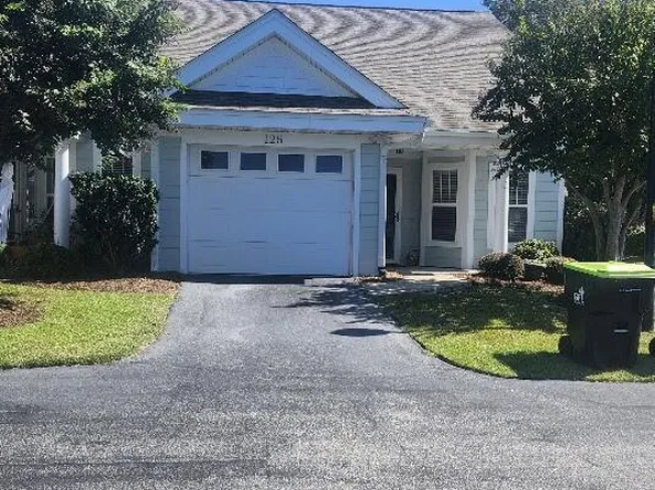 125 Willow Pond Drive, Morehead City, NC 28557