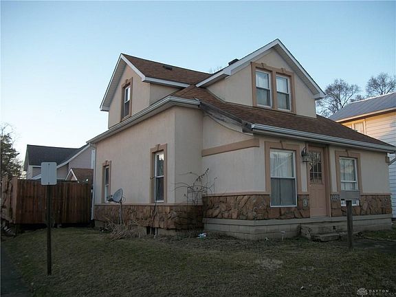 2nd image of 800 E Main St