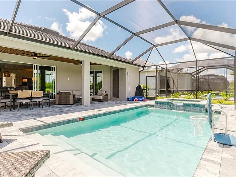 5453 Pikewood Ct — Photo 4