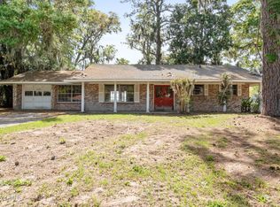 3008 Broad River Dr, Beaufort, SC 29906