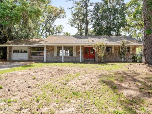 3008 Broad River Dr, Beaufort, SC 29906