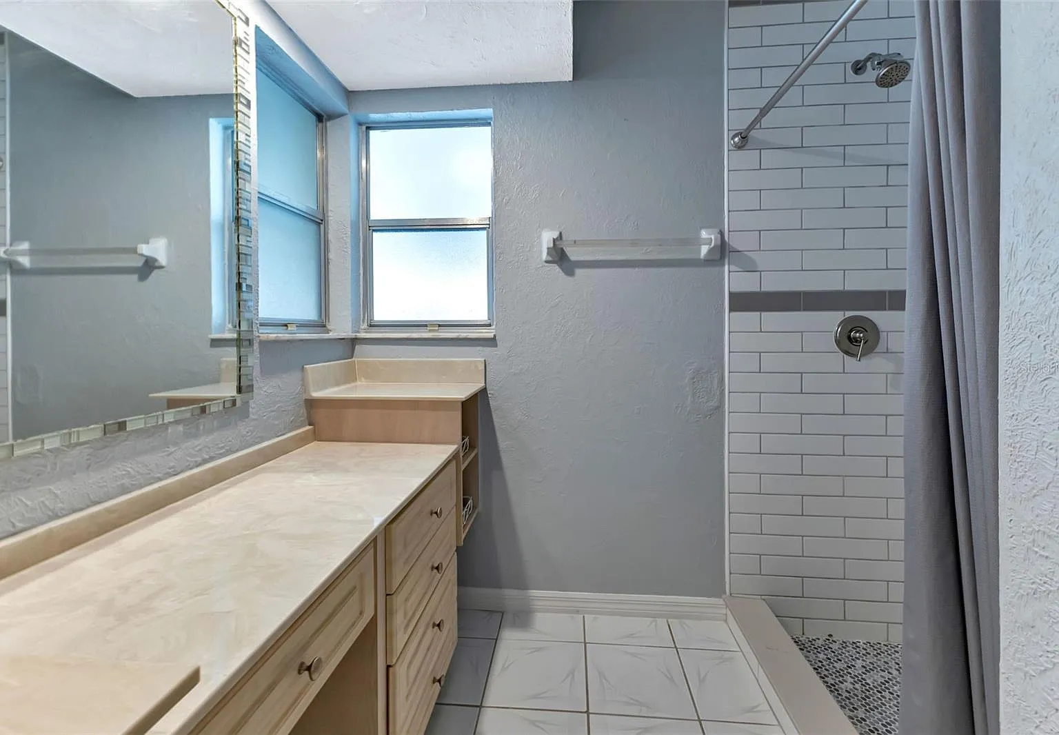 4 bed, 2.0 bath, 1620 sqft, $1,455 — Photo 2