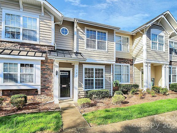 3rd image of 726 Cherryfield Pl