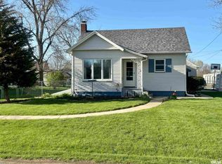 424 E Milton Ave, Lewistown, IL