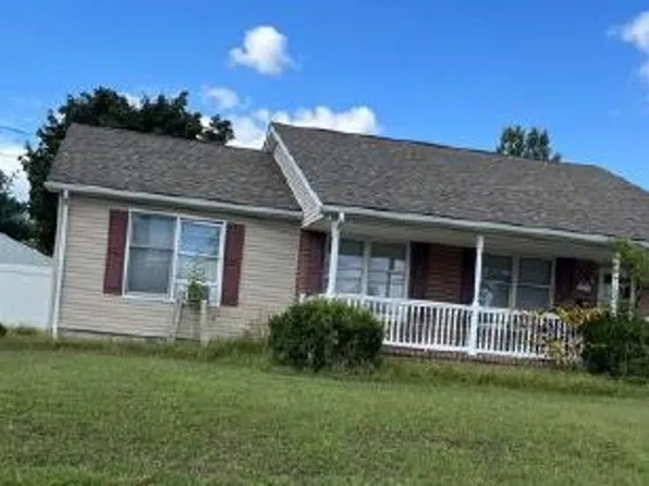 113 S Poplar St, Gibbstown, NJ 08027