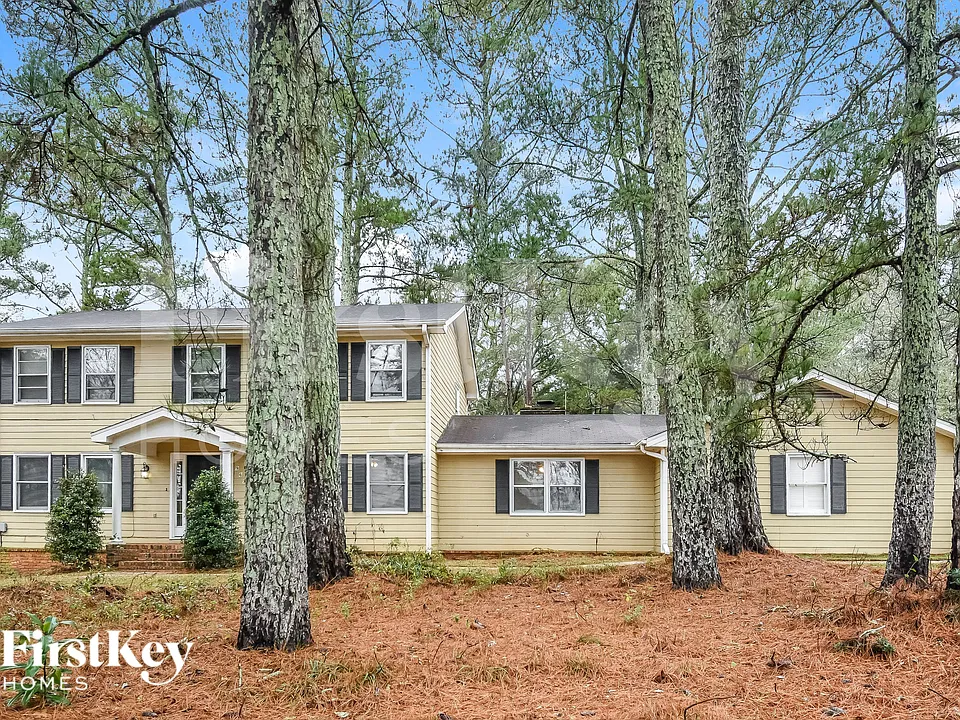 965 Sugar Creek Dr SE