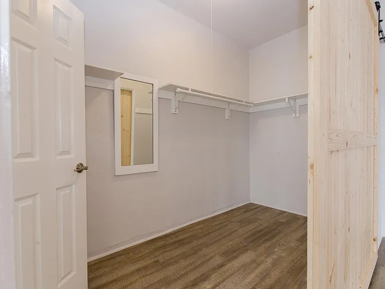 Partial Remodeled - Studio