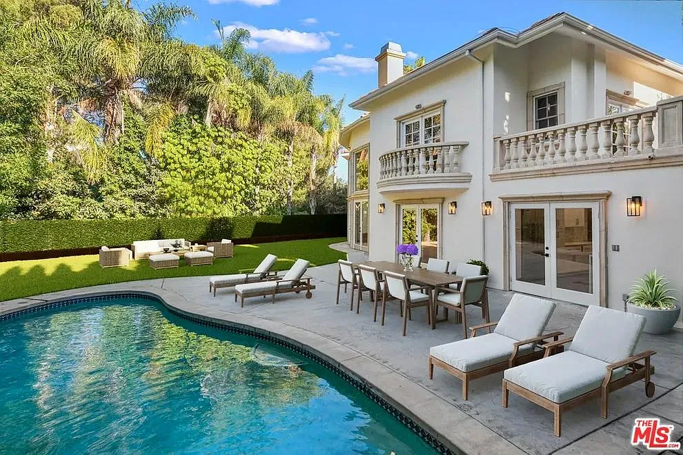 4 bed, 4.5 bath, 4619 sqft, $21,500 — Photo 3