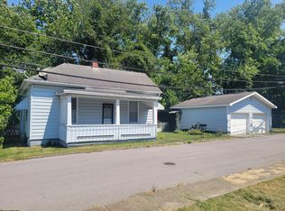 112 Monroe St, Shinnston, WV 26431