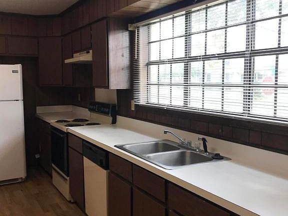 5th image of 315 Bell Downs Dr