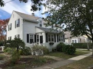 81 Old Fort Rd, Newport, RI 02840