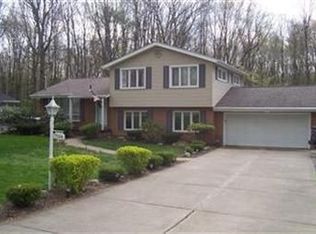 7126 Springdale Dr, Brookfield, OH 44403