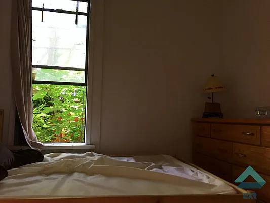 Rented by EXR | media 25