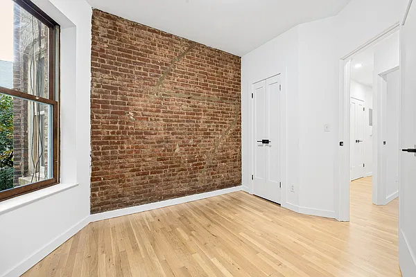 Rented by J PRESTON AND ASSOCIATES INC | media 10
