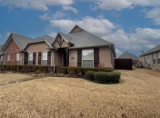 3200 SW Stonepoint Ave, Bentonville, AR 72712
