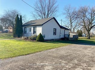 34 Eureka St, Lambton Shores, ON N0N1J0