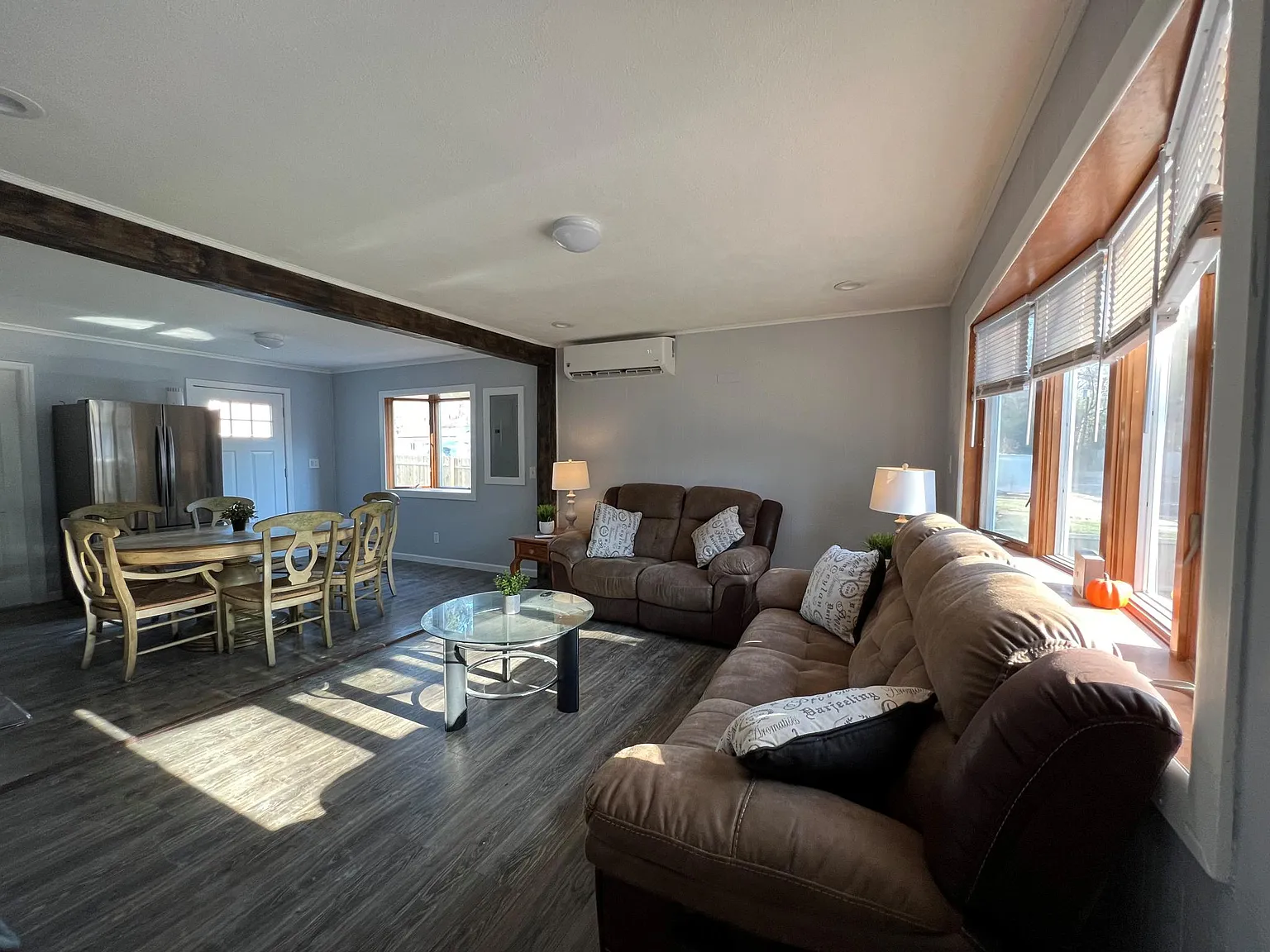 10 bed, 3000 sqft, $1,350 — Photo 3
