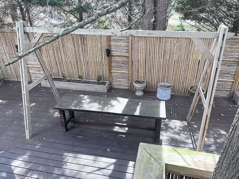 203 Sherri St — Photo 35