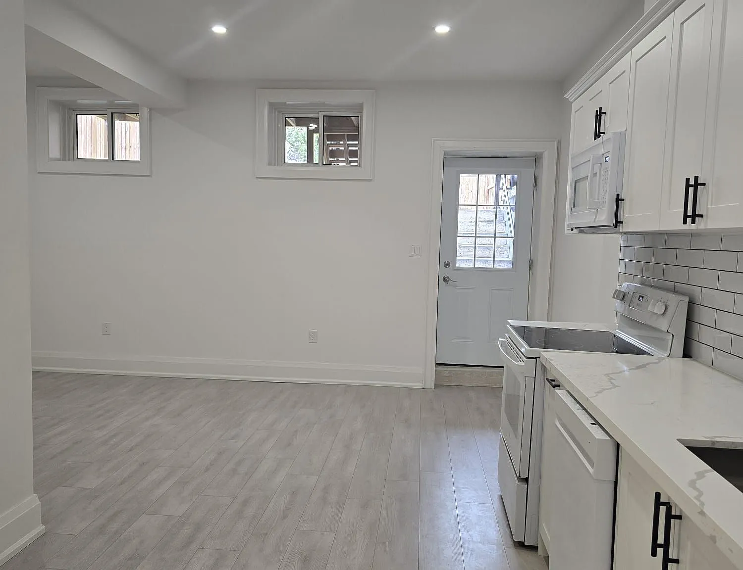 1 bed, $1,300 — Photo 4