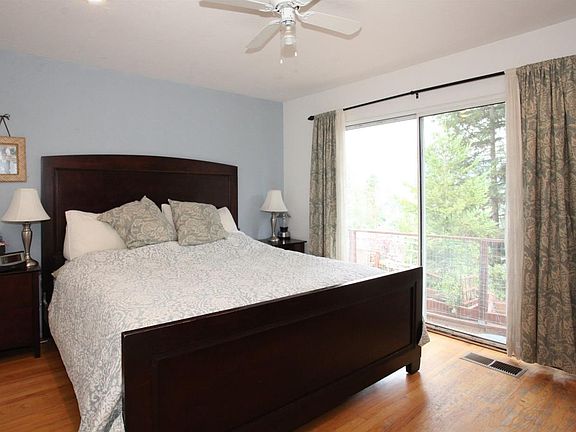 4th image of 640 Whispering Pines Dr