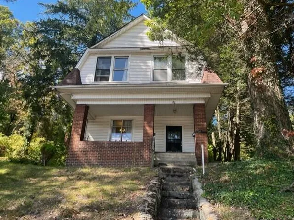 736 The Terrace St NW, Norton, VA 24273