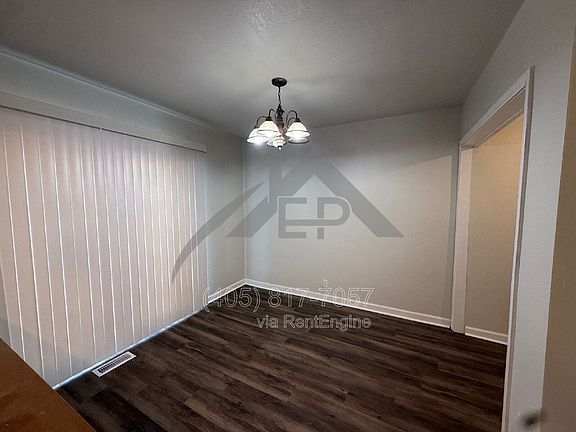 4th image of 405 Norton Cir