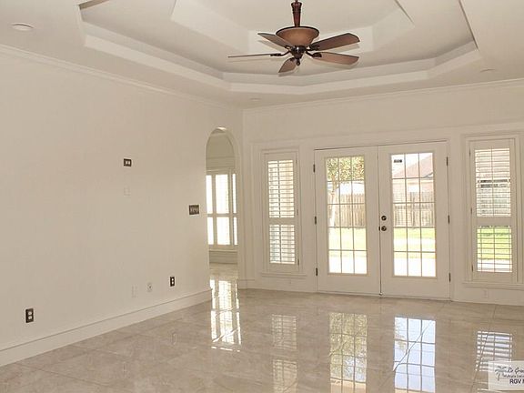 3rd image of 734 Country Dr