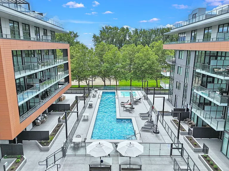 3409 Lakeshore Rd #301 — Photo 28