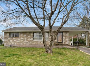 163 W County Line Rd, Hatboro, PA 19040