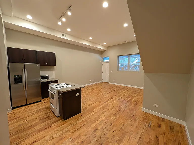 1463 W Huron St #1F — Photo 17