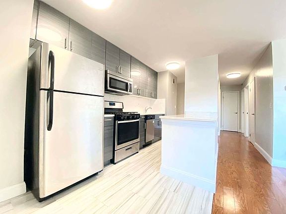 3rd image of 410 St Nicholas Ave APT 25K