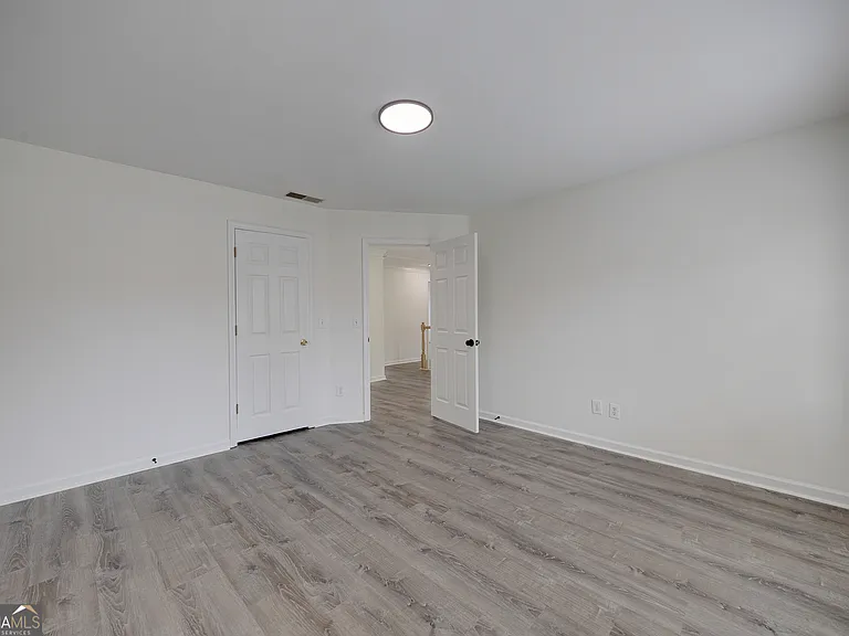 5795 Dovnick Dr — Photo 35