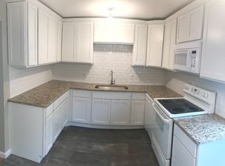 4030 W Thirteen Mile Rd APT B2, Royal Oak, MI 48073