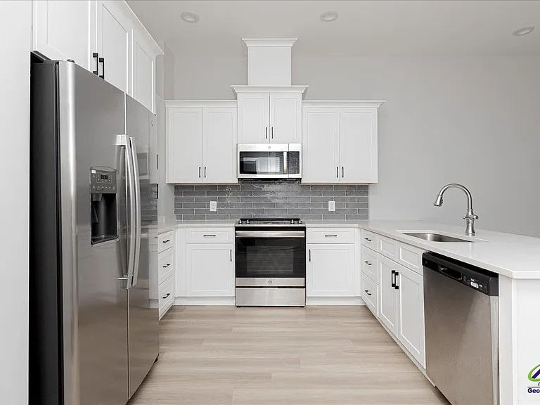 1013 Northside Dr — Photo 44