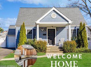 75 Ravine Dr, Matawan, NJ 07747