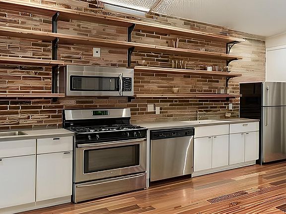 2nd image of 1119 Carroll St #3C