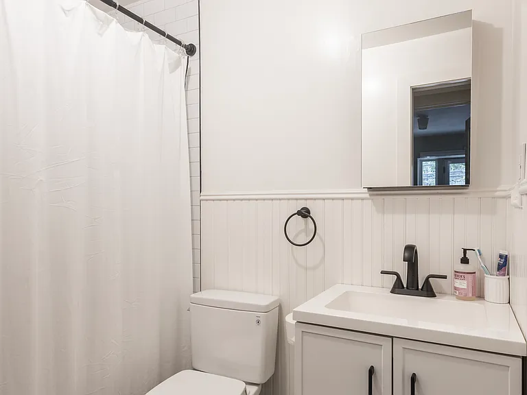 776 Putnam Ave #1 — Photo 12