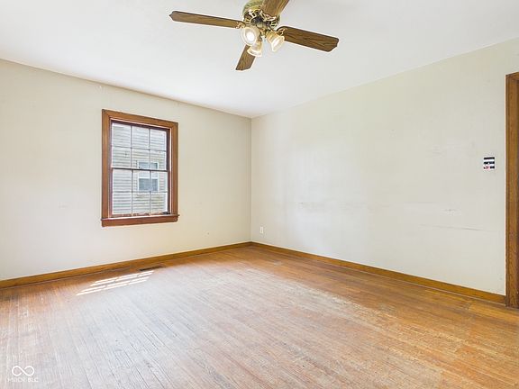 3rd image of 3009 Fairview St