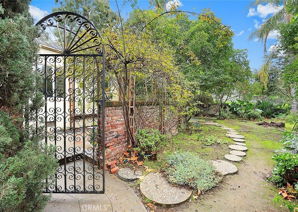 1st image of 2084 Lilac Ln