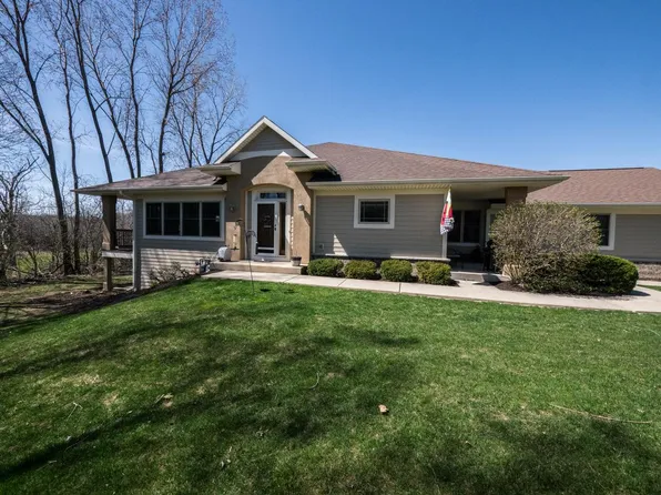14359 West Farrell DRIVE, New Berlin, WI 53151