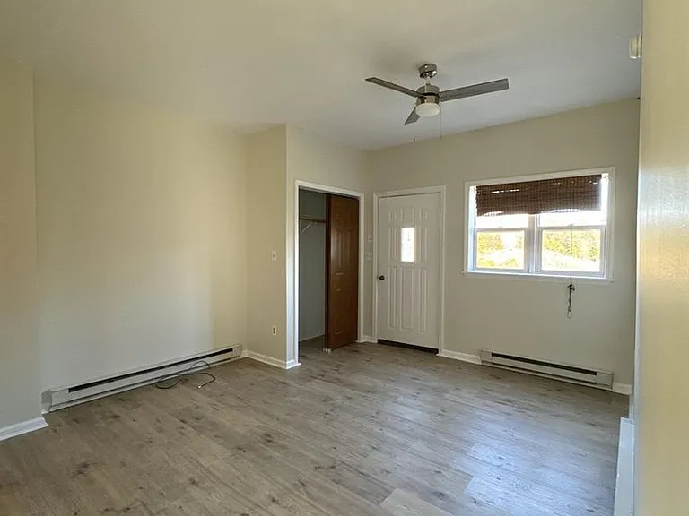 400 Round Lake Rd #A — Photo 8