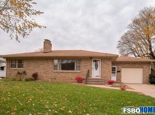 5117 7th Ave, Moline, IL 61265
